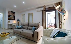 Sh Piluca'S Home. Moderno Apartamento Con Patio